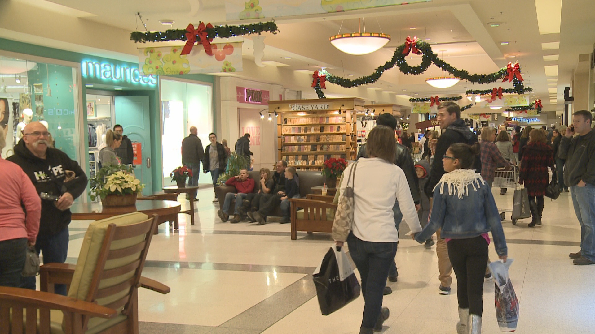 With Christmas just four days away people are rushing to finish their shopping