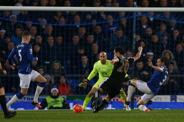 Hospitalized Jeffrey Schlupp celebrates Leicester City's unbelievable triumph at Everton