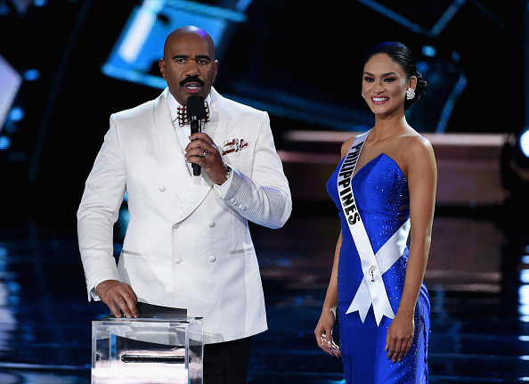 Host Steve Harvey with 64th Miss Universe Pia Alonzo Wurtzbach of the Philippines