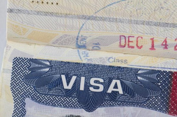 US House votes on changes to Visa program following Paris attacks