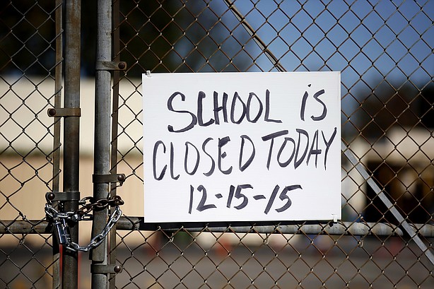 Bomb threat closes Los Angeles public schools