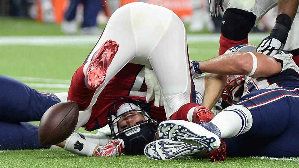 Houston's Hoyer suffers second concussion in a month