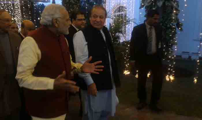 Narendra Modi's Lahore visit an important diplomatic move: Anupam Kher