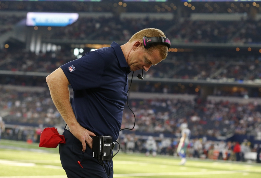 Oct 11 2015 Arlington TX USA Dallas Cowboys head coach Jason Garrett reacts on the sidelines in the fourth quarter against the New England Patriots at AT&T Stadium. The Patriots beat the Cowboys 30-6. Mandatory Credit Matthew Emmons-USA TODAY Sports