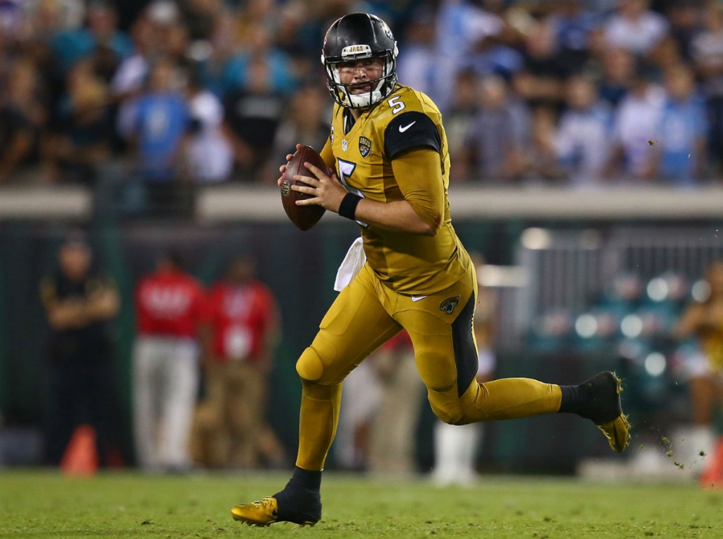 Jacksonville Jaguars quarterback Blake Bortles drops back as he passes against the Tennessee Titans