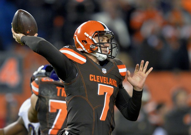 Cleveland Browns quarterback Austin Davis passes in the second half of an NFL football game against the Baltimore Ravens Monday Nov. 30 2015 in Cleveland