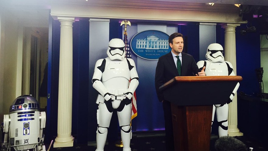 Josh Earnest twitter account              Stormtroopers and R2 D2 visit the White House