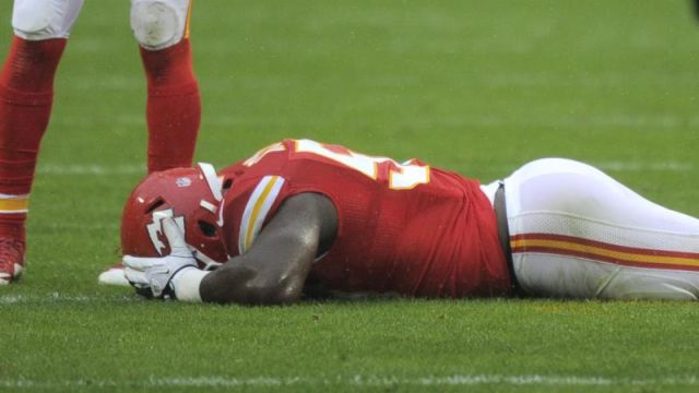 Oakland Raiders vs. Kansas City Chiefs - 12/6/15 NFL Pick, Odds, and Prediction