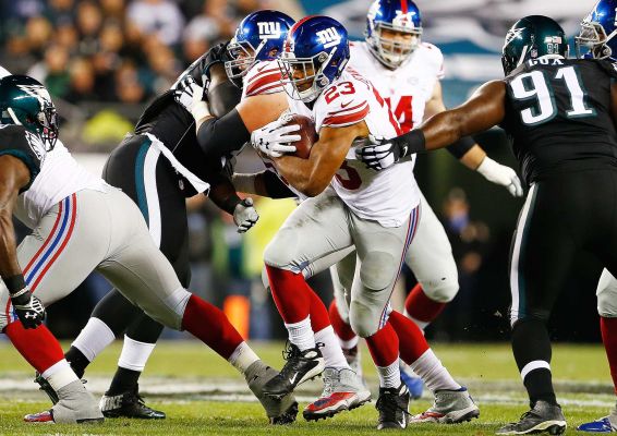 Rashad Jennings of the New York Giants runs