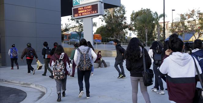 Parents Panic Over Los Angeles Bomb Threat, Appears to be a Hoax