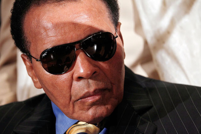 Boxer Muhammad Ali appears to take jab at Trump over Muslim comments