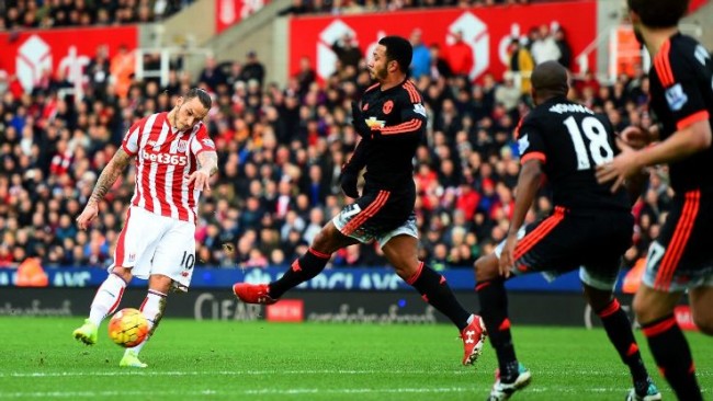 Marko Arnautovic doubles Stoke’s lead over Manchester United