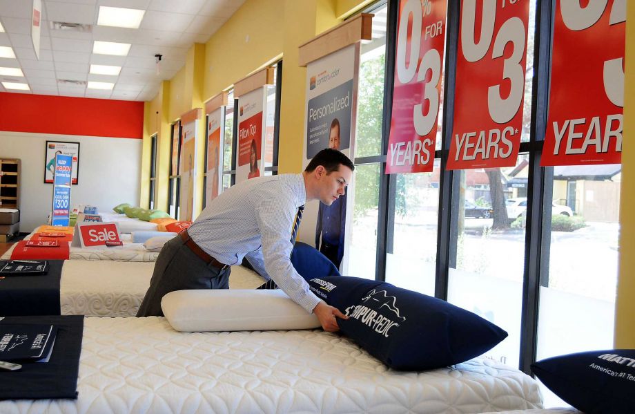 Houston-based Mattress Firm has agreed to acquire the nationâs second largest specialty mattress retailer Sleepyâs