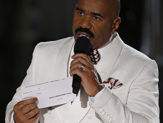 Steve Harvey mistakenly crowns the wrong Miss Universe