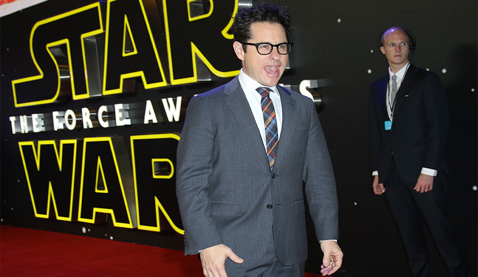 Star Wars the force awakens reaches 1 billion in record time