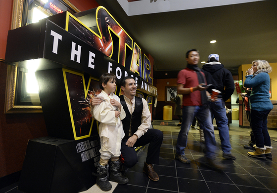 39;Force Awakens&#39 on path for record $200M-plus weekend story image