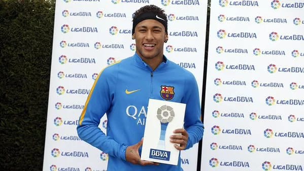 Neymar wins Barcelona's first La Liga player of the month award