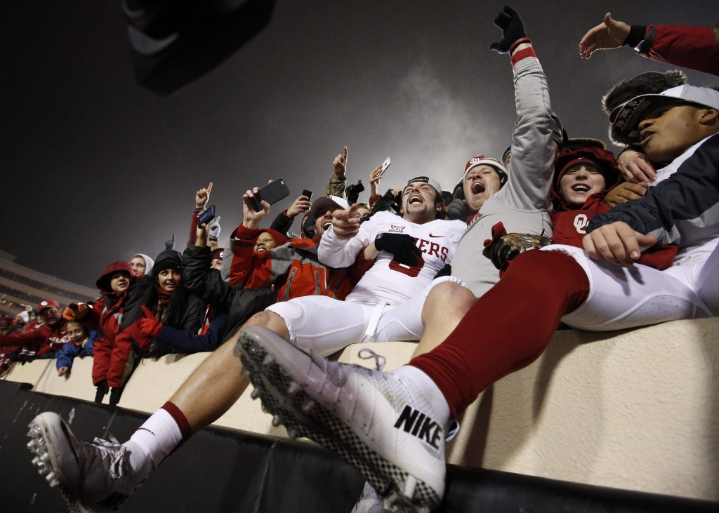 Sooners crush Oklahoma State for Big 12 title