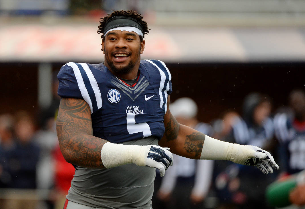 Ole Miss star Robert Nkemdiche reportedly suffers cuts in fall from 4th floor