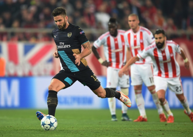 Olivier Giroud scores his third goal