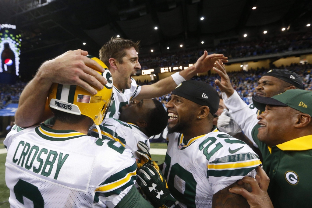 Rodgers' Hail Mary lifts Packers over Lions