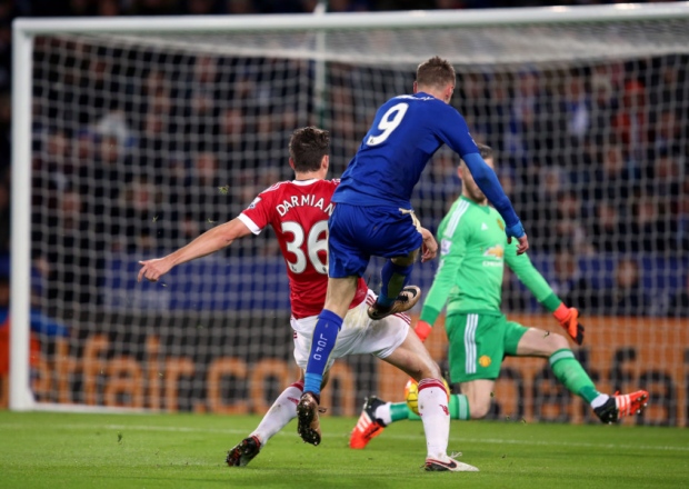 Leicester City's Jamie Vardy scores his side's first goal of the game during the Barclays Premier League match at the King Power Stadium Leicester. PRESS ASSOCIATION