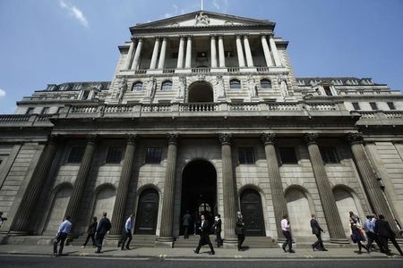 UK-BRITAIN-ECONOMY-BOE:Bank of England points to new oil price fall slower wage growth