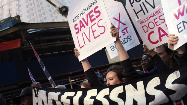 People mark World Aids Day in Knoxville