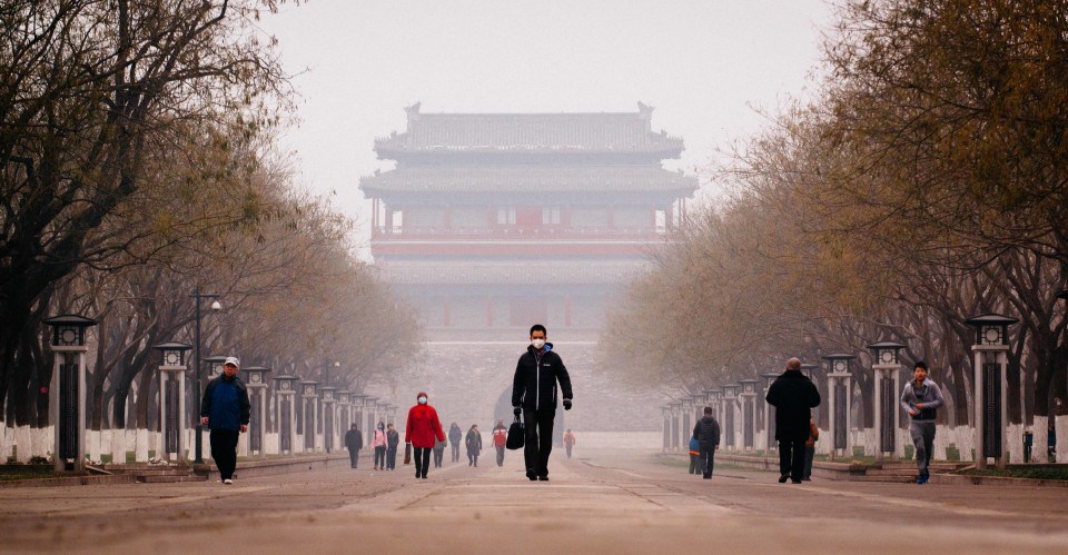 Beijing Suspends Schools, Restricts Cars on Pollution Red Alert