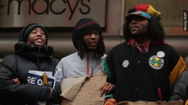 Newsy caught up with protesters who marched on Chicago's Magnificent Mile in response to the fatal police shooting of Laquan McDonald