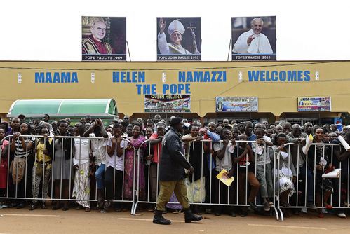 Pope Francis Lauds Uganda for Hosting Refugees Fleeing Injustice