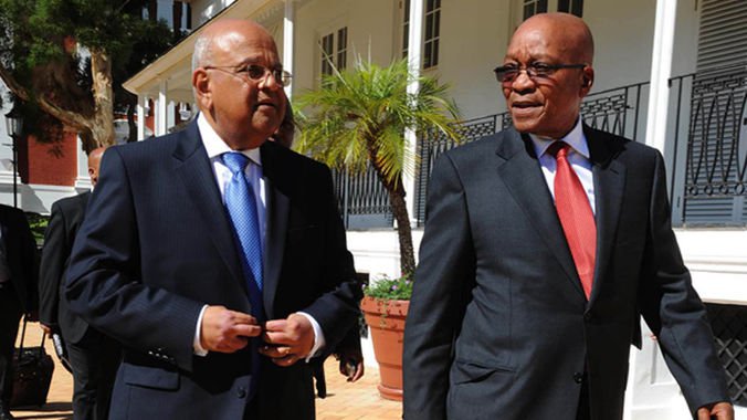 President Jacob Zuma accompanies Finance Minister Pravin Gordhan to Parliament. (Siyabulela Duda GCIS