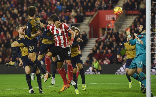 Arsenal misses chance to go top in 4-0 rout by Southampton