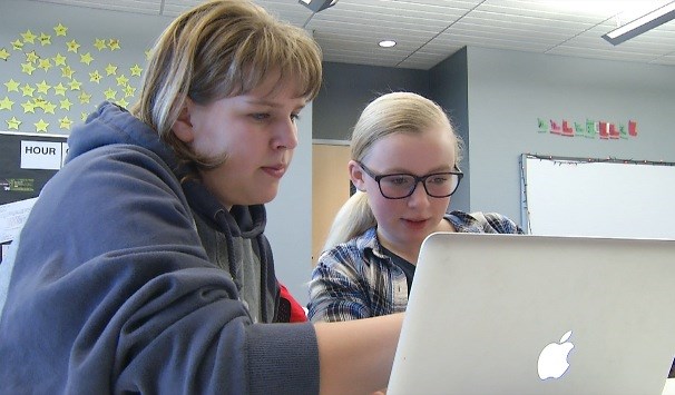 Students in Altoona participate in national 'coding' movement