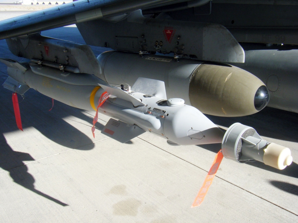 RAF Targets IS With Laser Guided Bombs