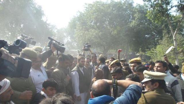 Rahul Gandhi in Shakurpur Basti