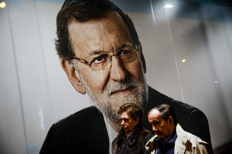 Angry Spaniards vote in historic election; upstart parties look to break up 2-party system