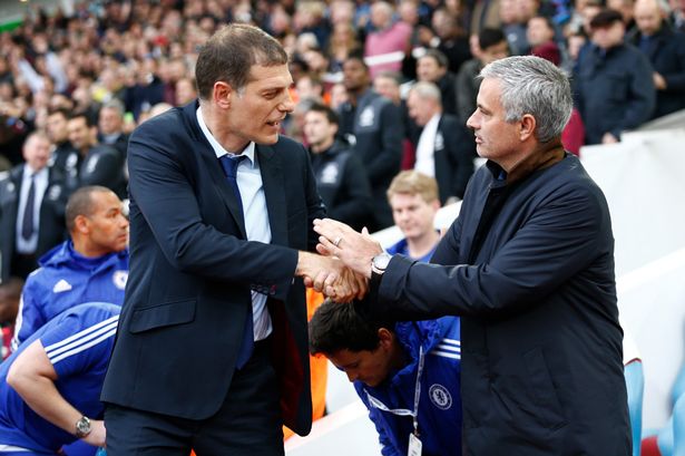 Chelsea manager Jose Mourinho shakes hands with West Ham&#x27 manager Slaven Bilic