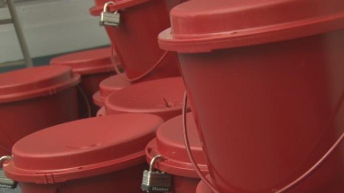 Salvation Army receives diamond ring donation in Red Kettle