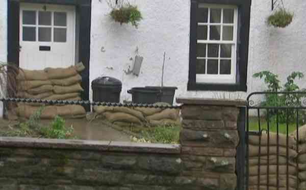 Soldiers in the UK have spent Christmas sandbagging houses in Britain's north following fears of flooding