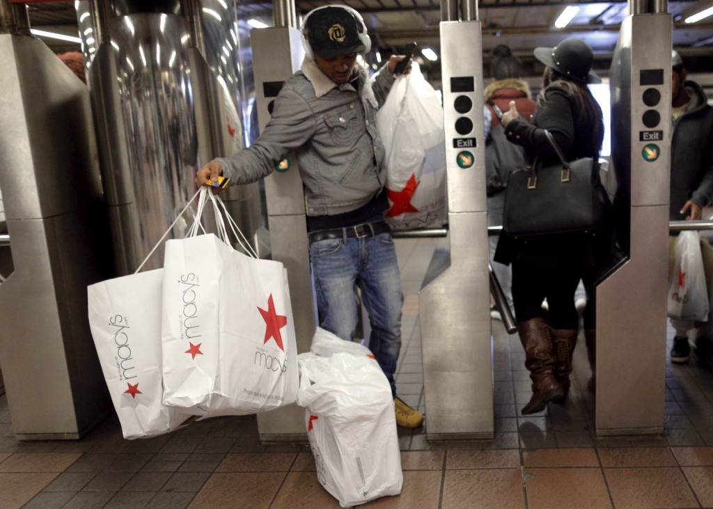 U.S. store sales down slightly for Thanksgiving and Black Friday