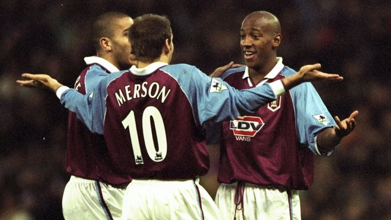 Sky Sports&#039 Paul Merson was part of the Aston Villa squad who fell from top to sixth in 1998-99