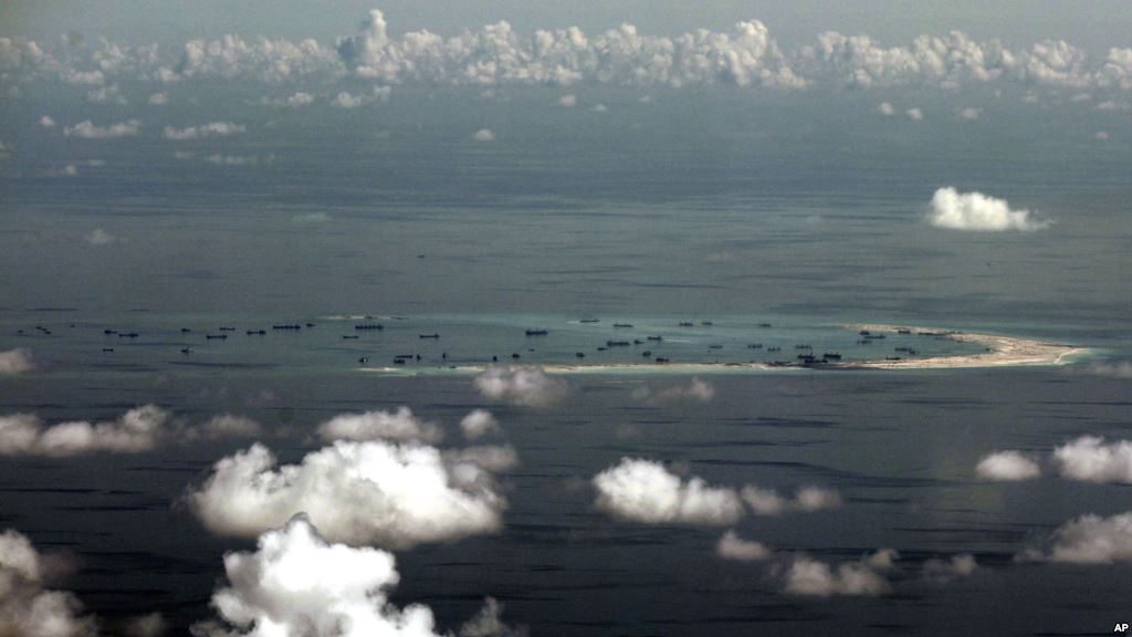 South China Sea: US bomber angers Beijing with Spratly islands flypast