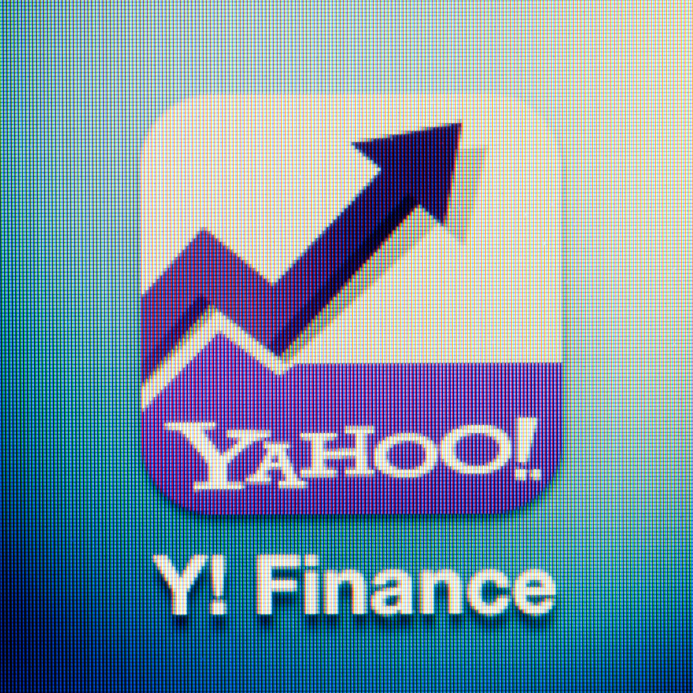 Yahoo to spin off main business into separate company