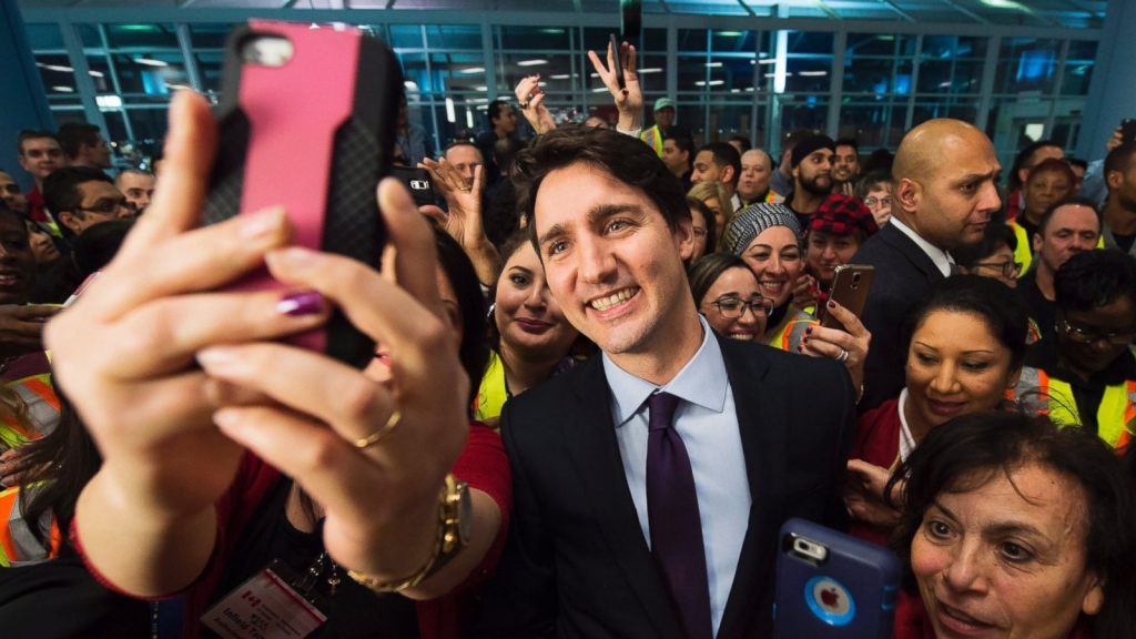 Canadian Prime Minister Trudeau ‘greeted at the door’ to refugees