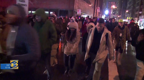 Protesters hit the streets after grand jury ruling in Tamir Rice case story image