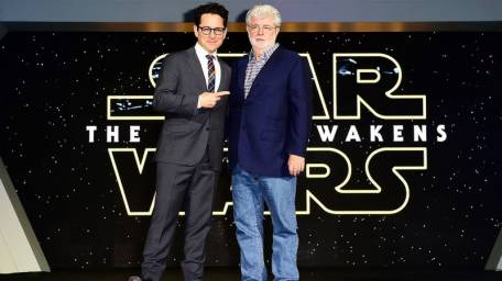 'Force Awakens' on track for record $215M-plus weekend