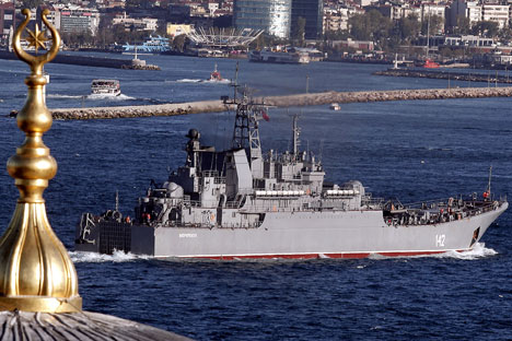 Russian warships pass through Bosphorus Strait