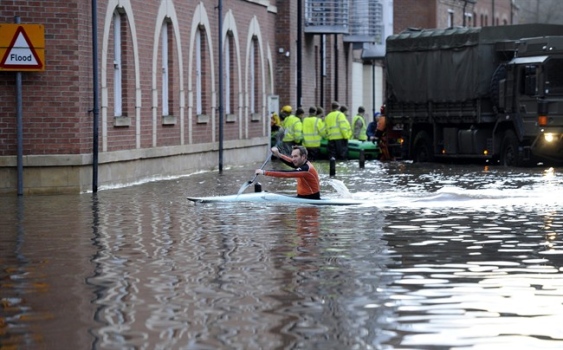 Severe flood warnings in parts of UK as Army helps