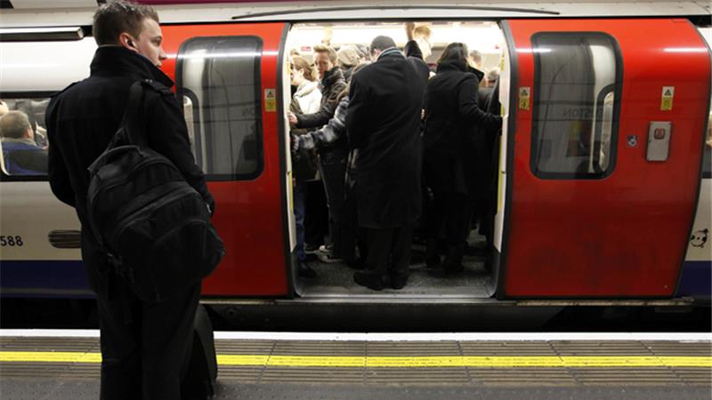 'This Is For Syria' Machete-Wielding London Tube Attacker Slashes Man's Throat